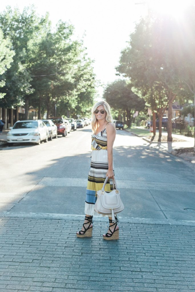 fashion blogger - black accents - summer night outfit