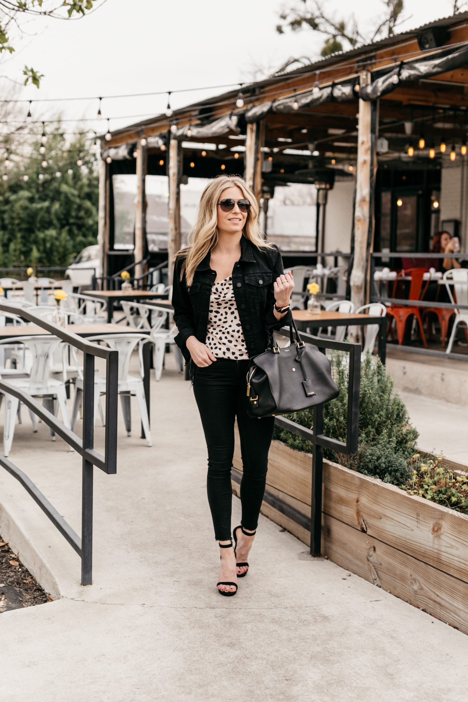 the best skinny jeans - black denim