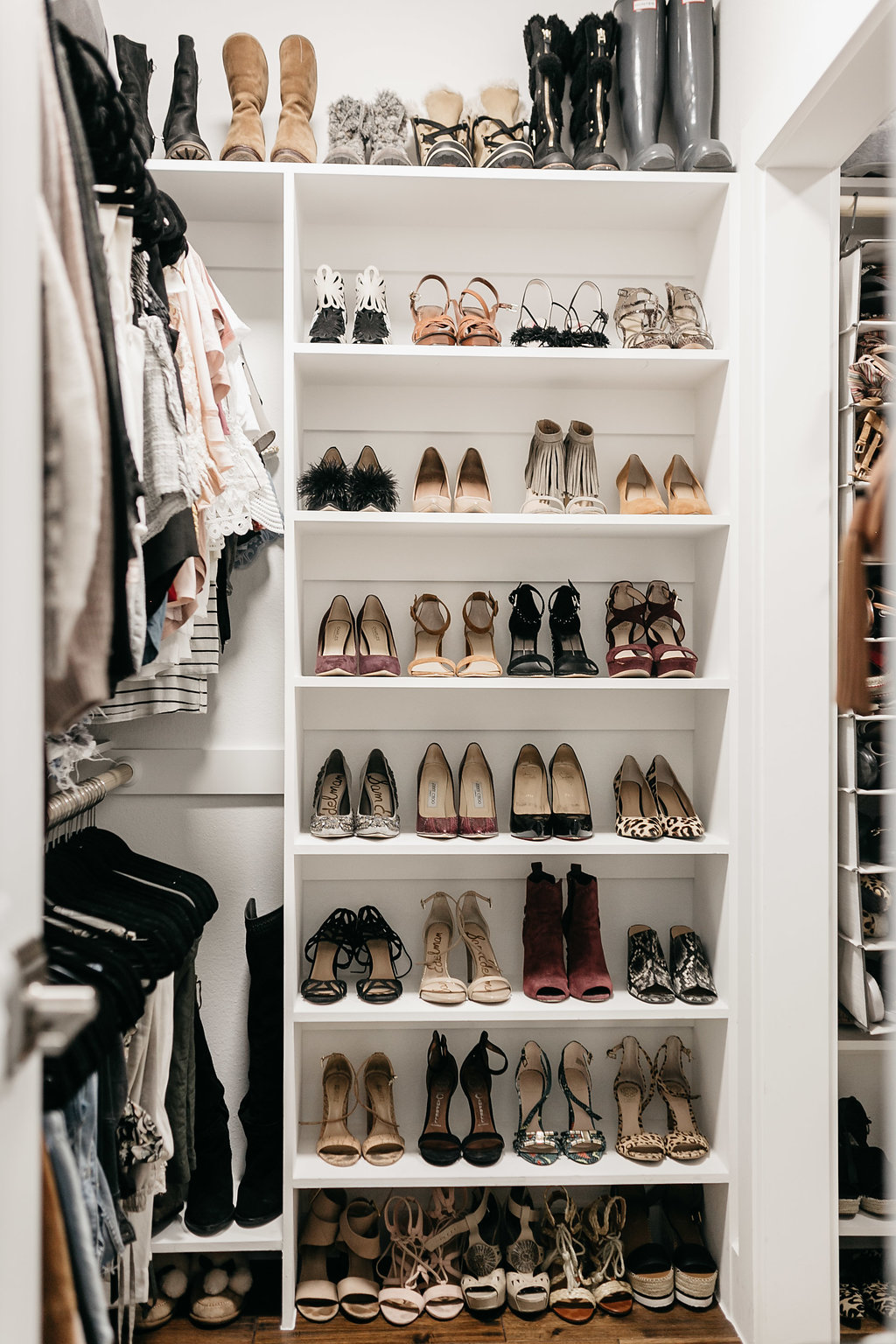 CLOSET ORGANIZATION TIPS - One Small Blonde